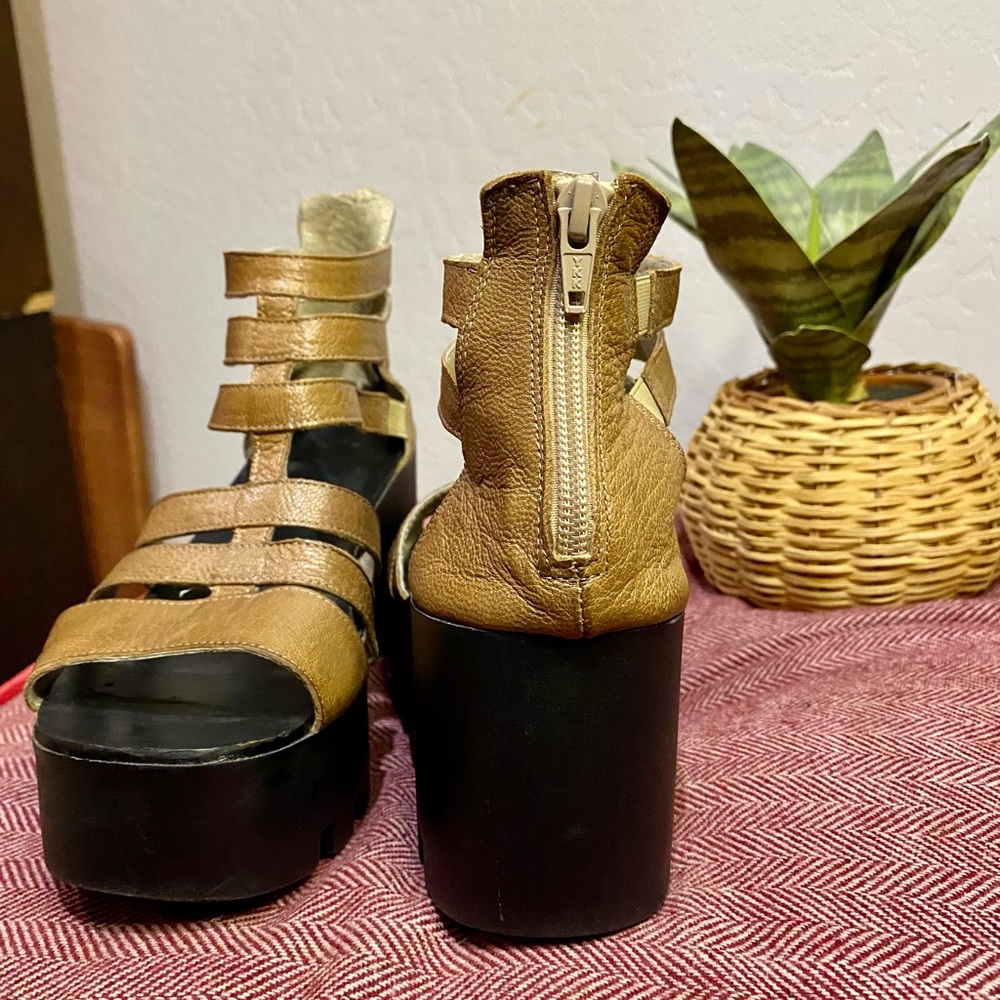 8100 Melrose Gladiator Back Zip Platform Sandal - image 7